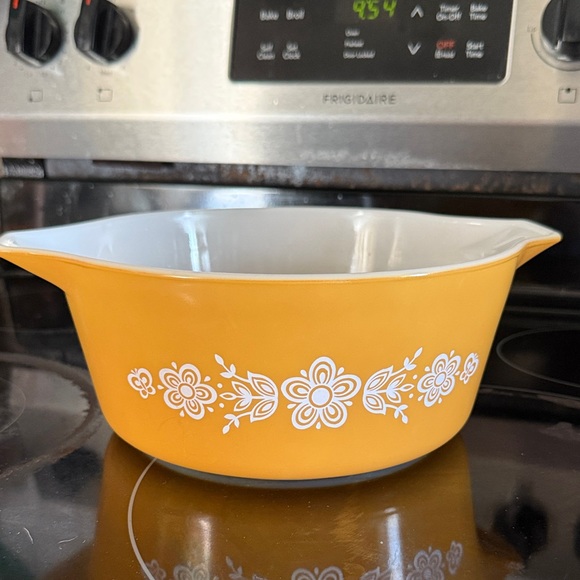 Vintage Pyrex golden butterfly - Picture 1 of 5